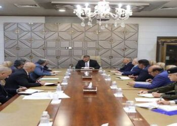 وزير الداخلية يجتمع مع “ممثلين عن العتبة العباسية” لمناقشة انشاء وحدات سكنية للضباط والمنتسبين