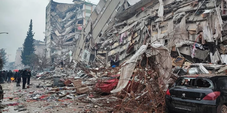 منذ 35 عاما ولأول مرة  فتح معبر بين (تركيا وأرمينيا) لمرور المساعدات بعد الزلزال