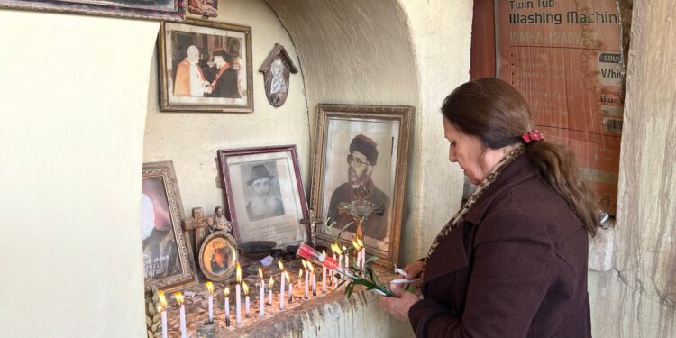 قرع أجراس كنيسة ماركوركيس في الحبانية من قبل المسيحيون “هنا رائحة أهلنا”