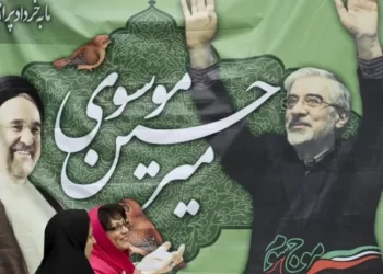 خاتمي وموسوي يدعوان إلى الــ(تغييـــر في نظام إيران السياسي)