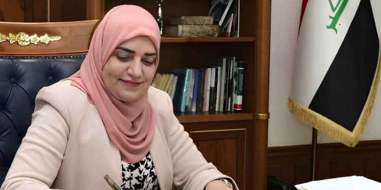 طيف سامي .. وزارة المالية بصدد “إنهاء العمل بالموازنة الاتحادية للعام الحالي”