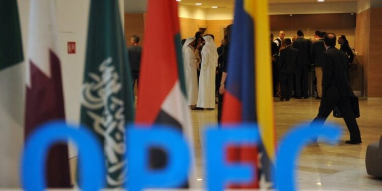 الامارات ترد على تقرير الانسحاب من أوبك