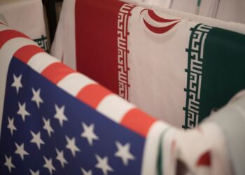 طهران تعلن و واشنطن تنفي ,, (3 سجناء أمريكيين) عالقون بين السطور