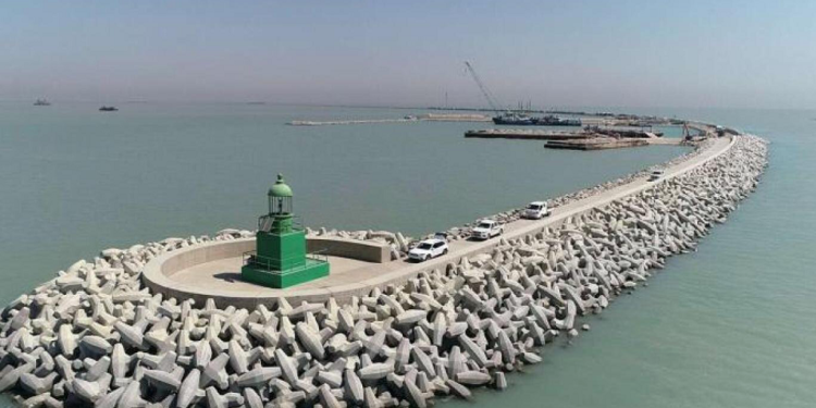 الاعلان عن نسب إنجاز أرصفة ميناء الفاو ووضع خطط لشراء سفن حديثة