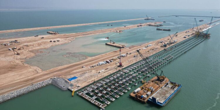 الطاقة الإنتاجية الابتدائية لميناء الفاو تصل إلى “45 مليون طن سنوياً”