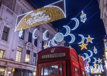 لندن تتــزيــن لاستقبال شهر رمضان لأول مرة في تاريخها
