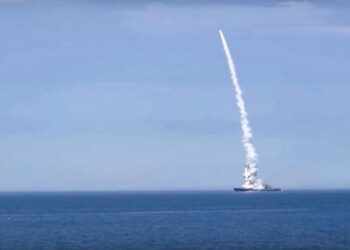 أشهر سلاح مــرن بالعالم