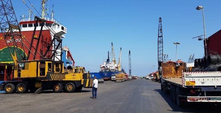 لبنان ترفض إدخال شحنة من (الهيدروليك العراقي) لعدم مطابقتها للشروط