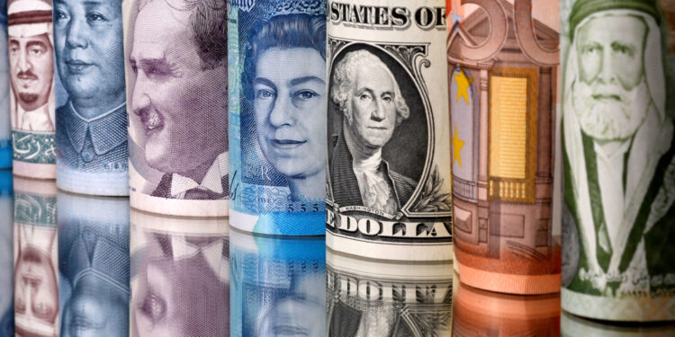 اقوى 10 عملات في العالم