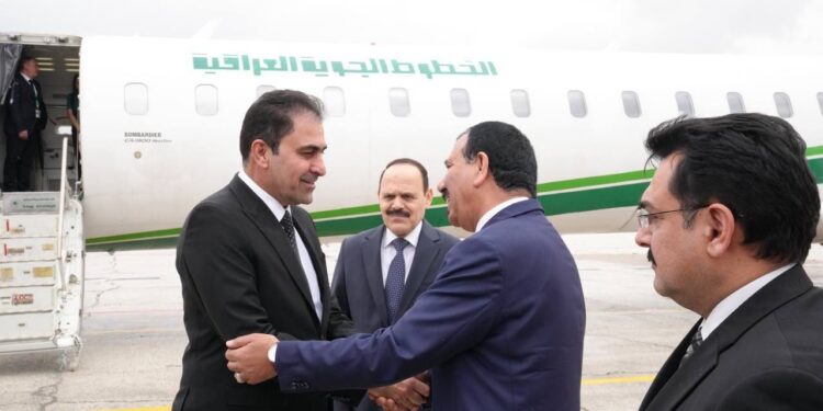 وفد نيابي يصل الى عمان