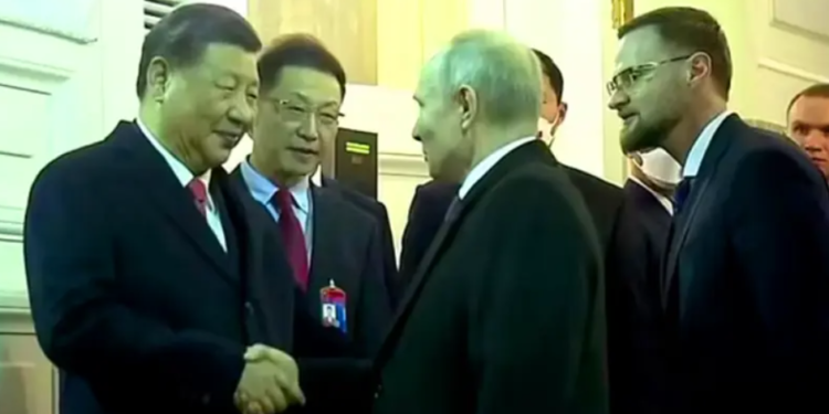 ما بين الرئيسين “الصيني والروسي” يدق أجراس الإنذار لدى الغرب