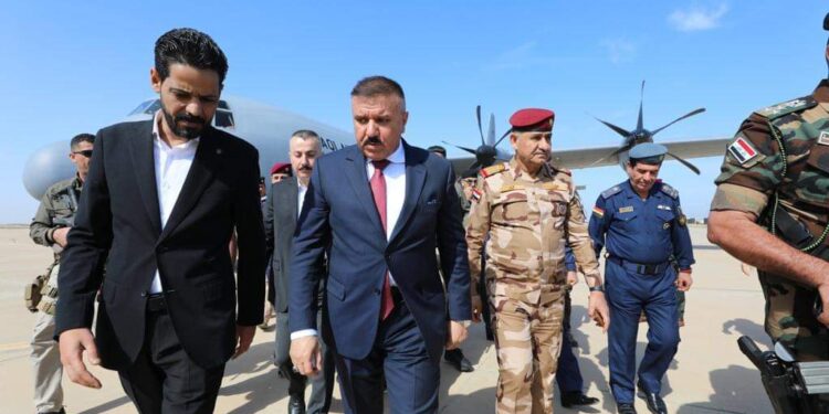 وزير الداخلية يصل الى ذي قار