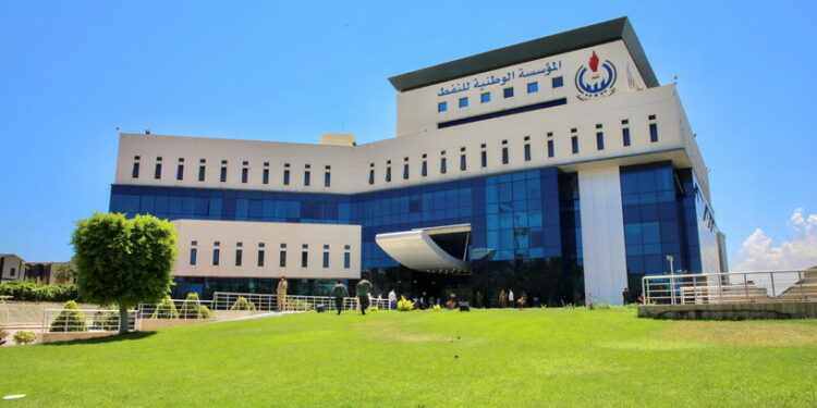 عمالقة النفط والغاز يكثفون استثماراتهم في “شمال أفريقيا”