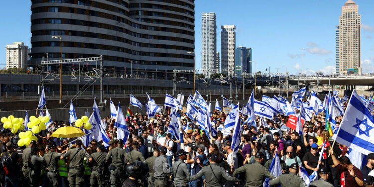 التقارب الإيراني السعـــودي (يعمـــق) الانقسام السياسي في إسرائيل