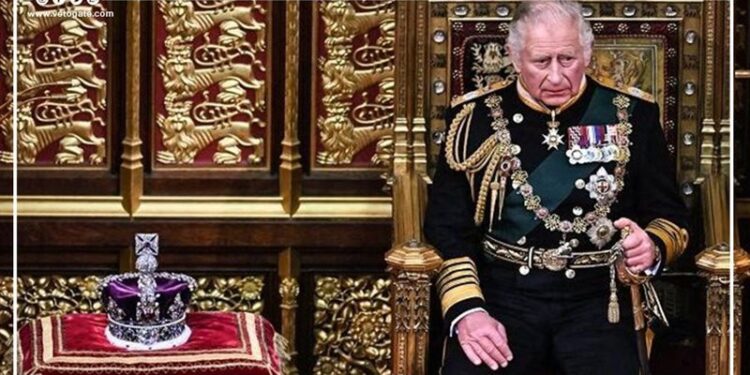 وصول الزيت المقدس إلى قصر باكنجهام لتتويج ملك بريطانيا