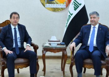 وكيل الوزارة لشُؤُون التخطيط السياسيّ يلتقي السفير الفرنسيّ في بغداد