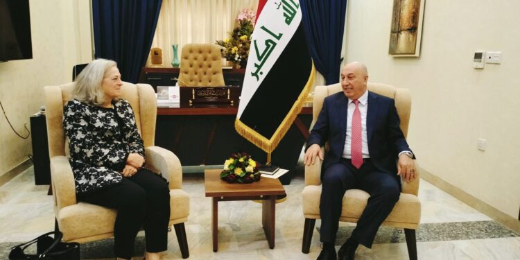 السفيرة الأميركية تلتقي وزيري البيئة والموارد المائية