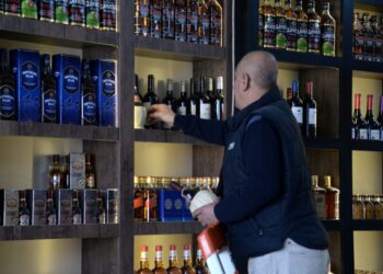 حظر الكحول في العراق خطوة نحو الديكتاتوريّة