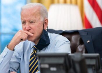 كيف منحت أمريكا الشرق الأوسط فرصة للانفصال عنها ؟