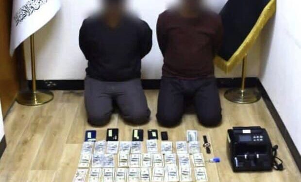 الاطاحة بشبكــة من “المزورين للعملة الأجنبية والمحلية”