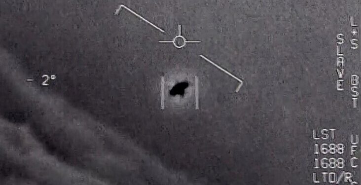 البنتاغون يحذر .. الكائنات الفضائية تجري استطلاعات على الأرض