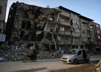 أوروبا تدعم تركيا بــ”مليار يورو” لإصلاح ما أفسده الزلزال