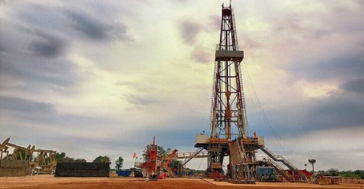 إيران تكشف عن مشاريعها لـ(استكشاف النفط خارج الحدود) .. “من طاجيكستان إلى العراق وعمان”