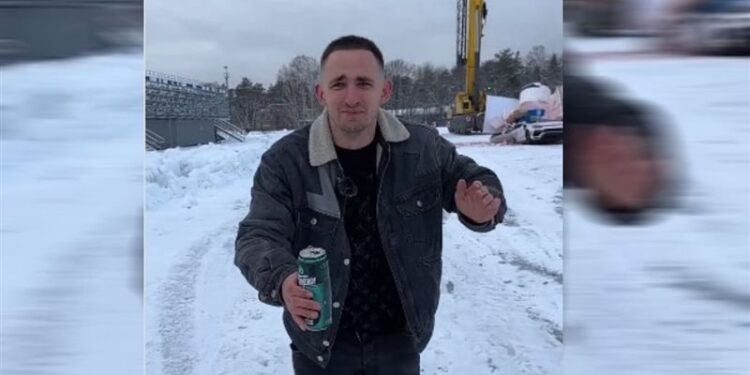 شخص يدمر سيارة لامبورجيني لسبب تافه