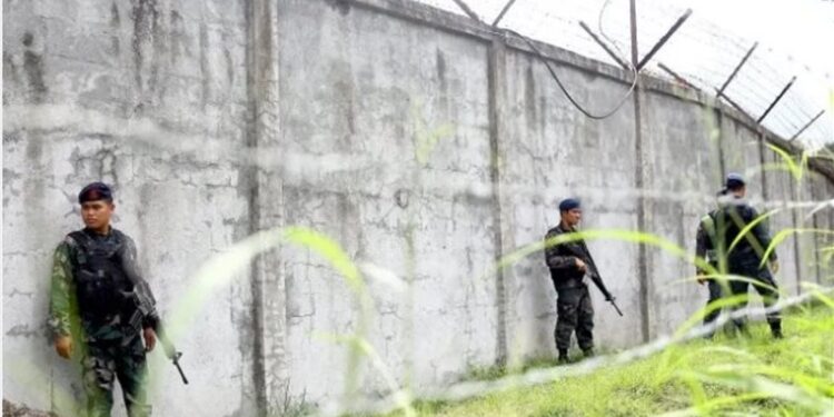 إستوديو وغرف مكيفة “داخل سجون الفلبين” ومتهــم ينتج ألبوما غنائيا ويبيعه