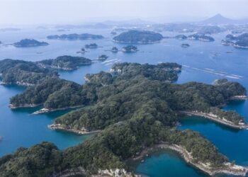 7 آلاف جزيرة منسيــــة في اليابان