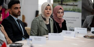 السفیرة الأميركية تحتفي بامرأة عراقية ومشروعها