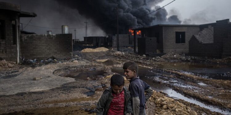 انهيار ممنهــج للصناعة والزراعة ,,, الاقتصاد العراقي بعد الغزو