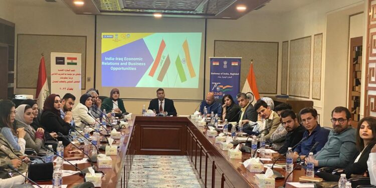 السفير الهندي يطرح على طاولة “نقاش عراقية التجربة الهندية في التعايش السلمي والتقدم والتنمية”