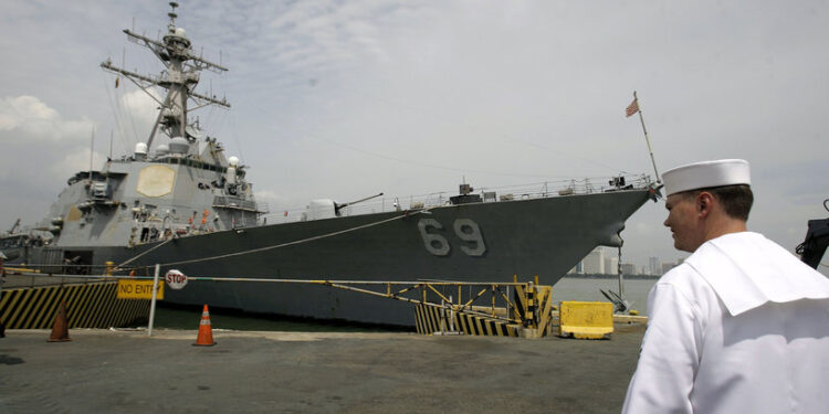 البحرية الأميركية ترد على بيان الصين