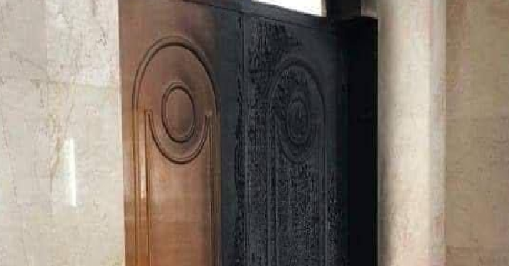 مجهولون يحرقون بوابة كنيسة جنوب بغداد