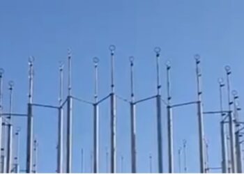 رصد “ساحة أوروبا” بلا أعلام في موسكو