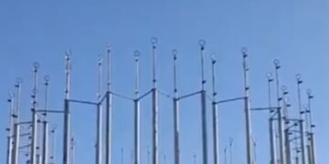 رصد “ساحة أوروبا” بلا أعلام في موسكو