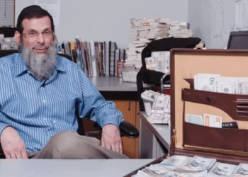 ريتشارد ربابورت صاحب أكبر شركة لتزوير الدولار في العالم