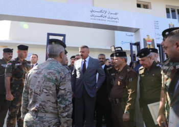 وزير الداخلية يفتتح مكتب جوازات الأعظمية الالكتروني السريع