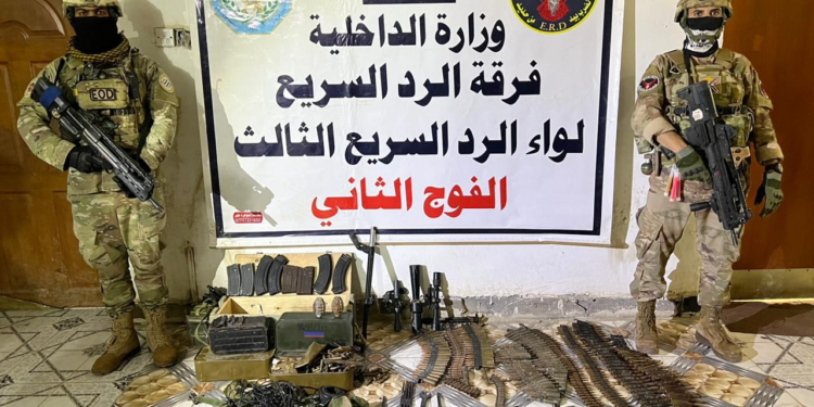 العثور على “اسلحة مختلفة” خلال تفتيش احد منازل المطلوبين للقضاء