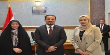 القائم بأعمال القنصلية البحرينية في النجف “تتابع الأوضاع الصحية لزوار بلادها”