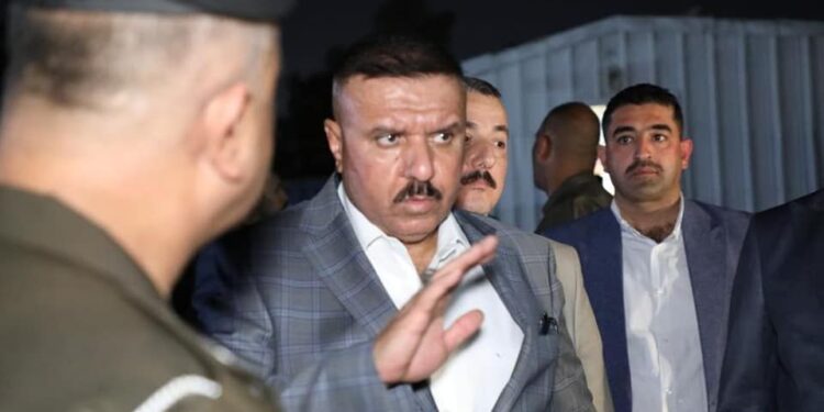 وزير الداخلية يجري زيارة إلى معمل طباعة الجوازات والبطاقات الوطنية