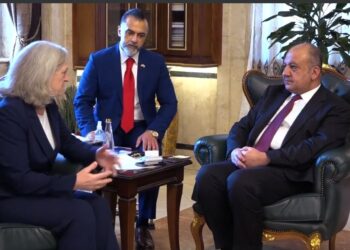 وزير الدفاع والسفيرة الأمريكية يبحثان المواضيع المشتركة