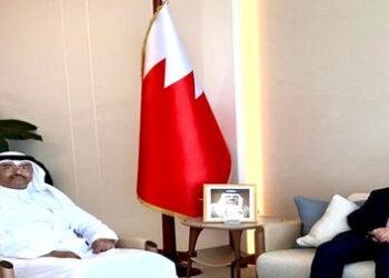 العراق والبحرين يبحثان اعادة فتح خط “الطيران المُباشر” بين البلدين