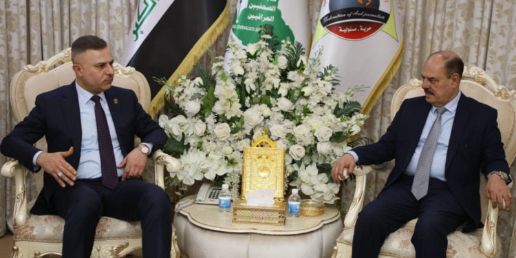 الوكيل الأقدم لوزارة الداخلية يزور نقابة الصحفيين و يشيد بدورها وأدائها المتميز