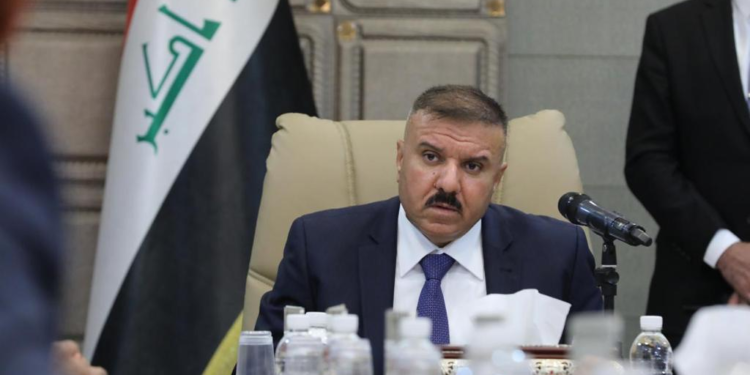 وزير الداخلية يترأس اجتماع لجنة (اعادة الاستقرار والأمن المجتمعي) في ديالى