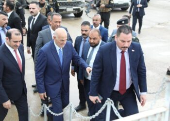 وزير الموارد يصدر توجيه للكوادر في “سد حديثة”