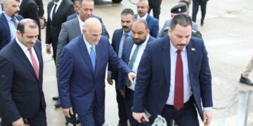 وزير الموارد يصدر توجيه للكوادر في “سد حديثة”