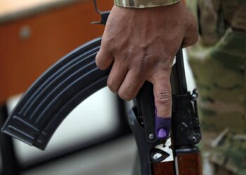 وفقًا لـمؤشر الديمقراطية ,,, (النظام العراقي استبدادي)