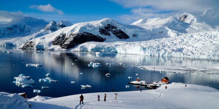 ذوبان جليد القارة القطبية الجنوبية يقلق العلماء
